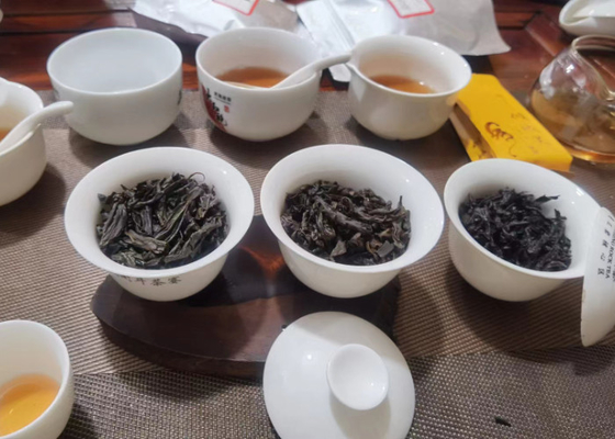 منشأ چای سیاه کوه ووئی در مکان خنک و خشک نگهداری می شود