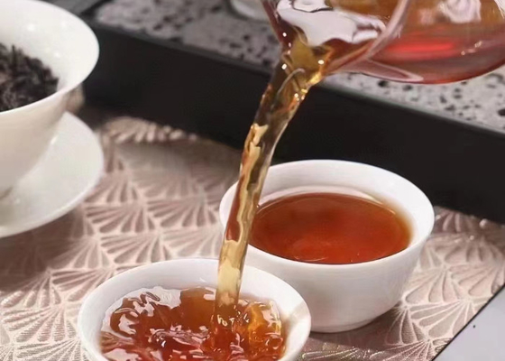 ۲۰۲۲ بهار چای تازه چای سیاه کوه ووئی چنگ شان گل های کوچک میوه دار چای وحشی کوهستان بلند تونگمو گوان سان